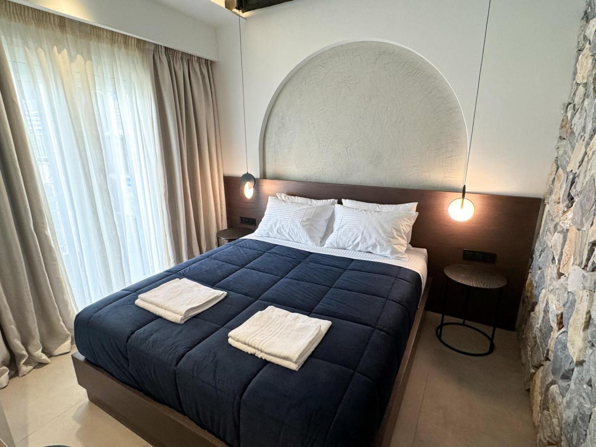 Urban Gem In The Heart Of Naoussa A Stylish Escape Apartment Naousa  Екстериор снимка