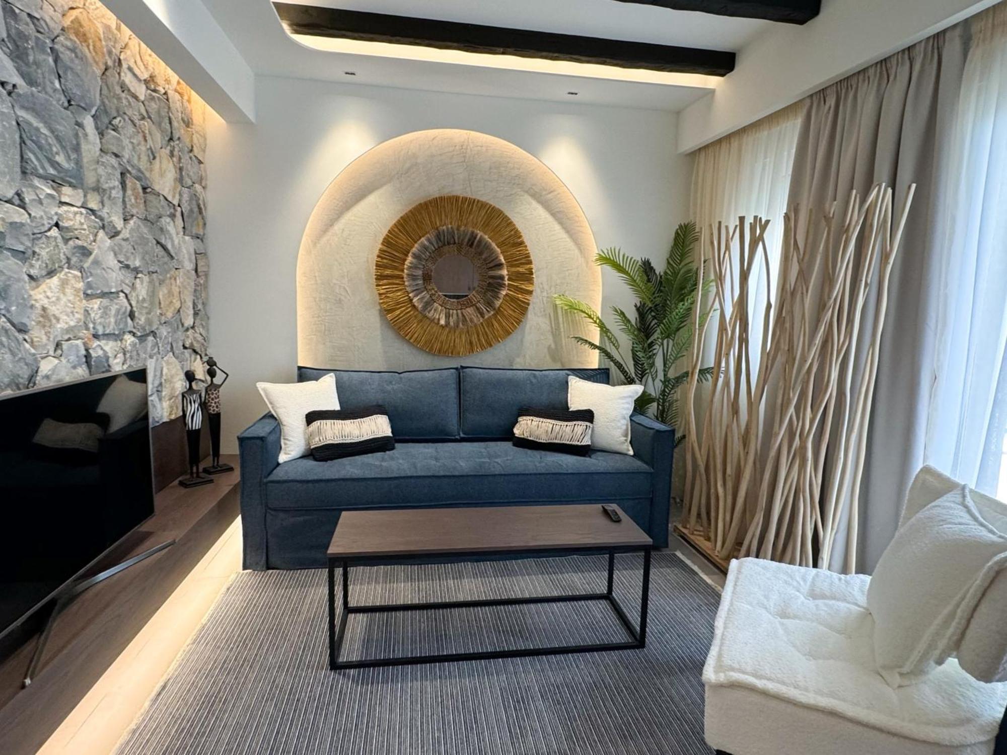 Urban Gem In The Heart Of Naoussa A Stylish Escape Apartment Naousa  Екстериор снимка